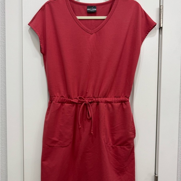 Red V-Neck Dress with Pockets - Picture 1 of 2